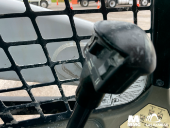 MINI CARGADOR BOBCAT MODELO S570 AÑO 2015 PRECIO S/, 48,100.00 Soles - Image 8