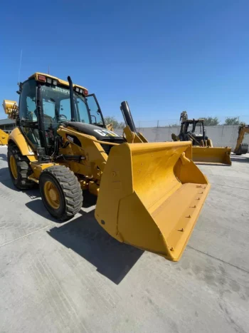 RETROEXCAVADORA MARCA CATERPILLAR MODELO 420E AÑO 2011 PRECIO S/. 92,500.00 Soles - Image 3