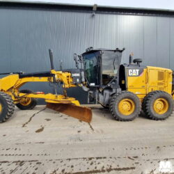 MOTONIVELADORA 140M-2 AÑO 2014 PRECIO S/. 281,200.00 Soles