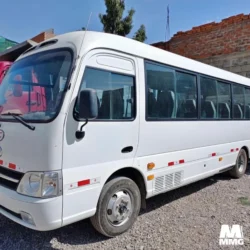 MINI BUS  HYUNDAI COUNTY AÑO 2020 32 PASAJEROS PRECIO S/. 103,600.00 Soles