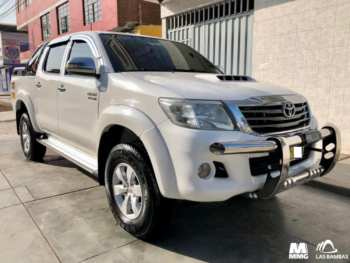 TOYOTA MODELO HILUX SRV AÑO 2015 PRECIO S/.45,000.00 - Image 2