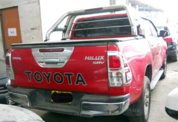 TOYOTA MODELO HILUX SRV AÑO 2018 PRECIO S/.78,000.00 - Image 4