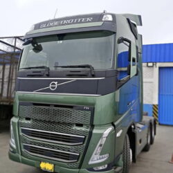 remolcador fh500 año 2023 precio S/.  481,000.00 Soles