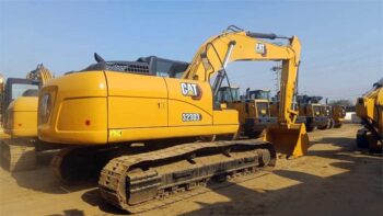 EXCAVADORA MARCA CATERPILLAR MODELO 323-D3 AÑO 2021 PRECIO S/. 334,500.00 Soles - Image 3