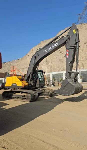 EXCAVADORA MARCA VOLVO MODELO EC300-EL AÑO 2018 PRECIO S/. 340,000.00 Soles