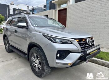 TOYOTA MODELO FORTUNER 4X4 AÑO 2023 PRECIO S/.110,000.00 - Image 2