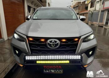 TOYOTA MODELO FORTUNER 4X4 AÑO 2023 PRECIO S/.110,000.00 - Image 4