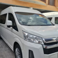 TOYOTA MODELO HIACE AÑO 2020 PRECIO S/. 113,000.00 SOLES