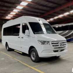 MERCEDES BENZ MODELO SPRINTER AÑO 2023 PRECIO S/. 141,000.00