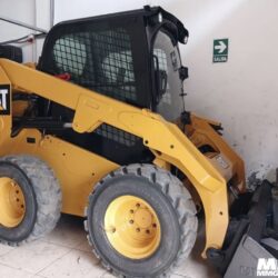 MINI CARGADOR CAT MODELO 246D AÑO 2016  PRECIO S/. 54,000.00